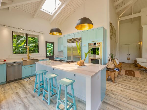 Stunning Vacation Rental with 3 Bedrooms & Pool