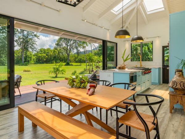 Stunning Vacation Rental with 3 Bedrooms & Pool