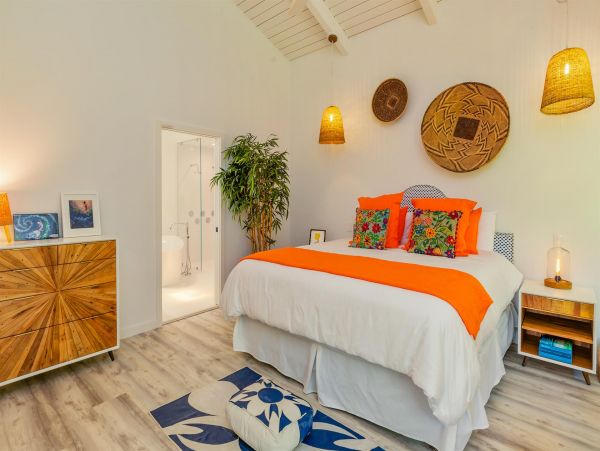 Stunning Vacation Rental with 3 Bedrooms & Pool