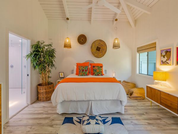 Stunning Vacation Rental with 3 Bedrooms & Pool