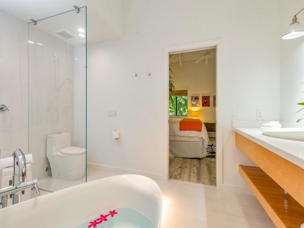 Stunning Vacation Rental with 3 Bedrooms & Pool