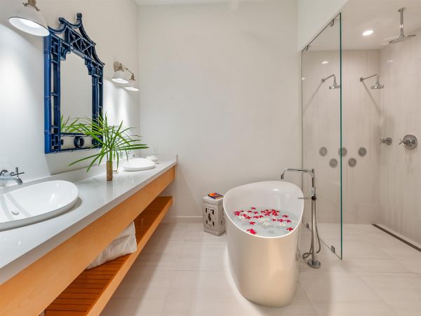 Stunning Vacation Rental with 3 Bedrooms & Pool