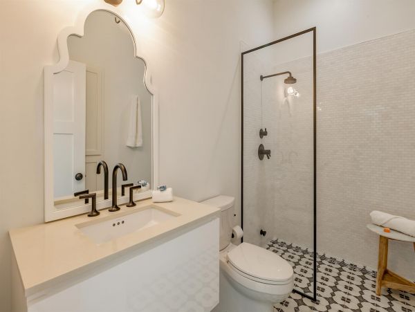 Stunning Vacation Rental with 3 Bedrooms & Pool