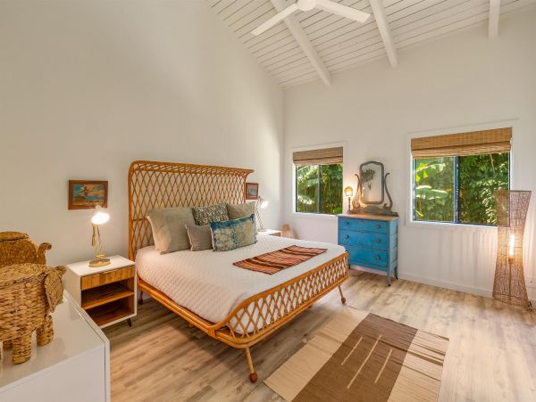 Stunning Vacation Rental with 3 Bedrooms & Pool