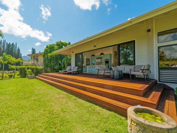 Stunning Vacation Rental with 3 Bedrooms & Pool