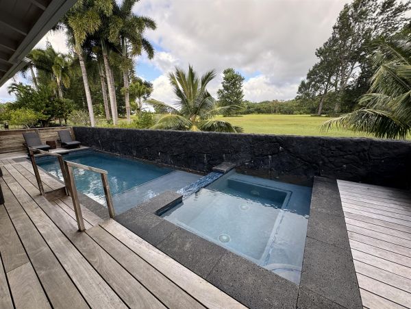 Stunning Vacation Rental with 3 Bedrooms & Pool