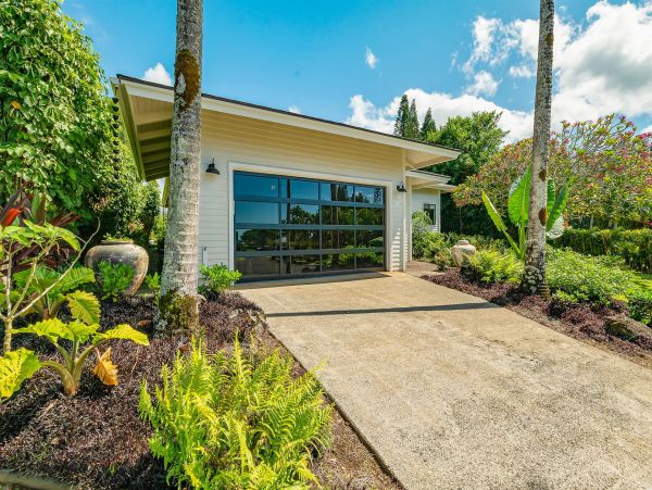Stunning Vacation Rental with 3 Bedrooms & Pool