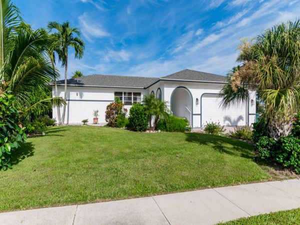 Relaxing Marco Island Vacation Rental with Hot Tub & BBQ