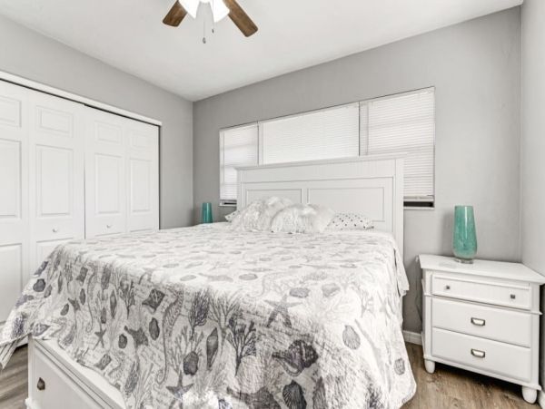Venice Two Bedroom Vacation Rental Cozy Getaway