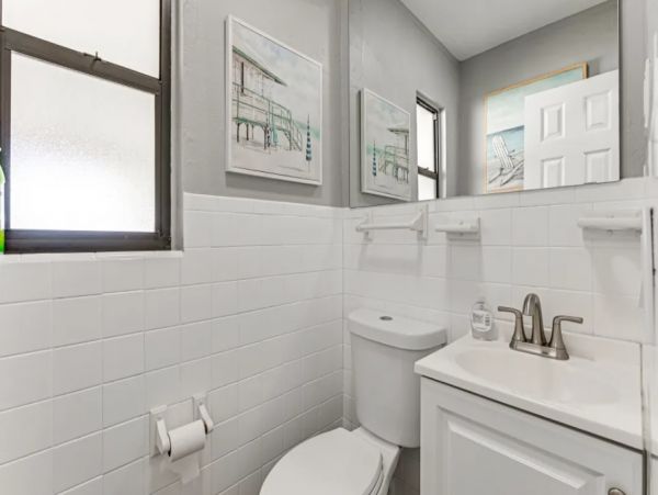 Venice Two Bedroom Vacation Rental Cozy Getaway