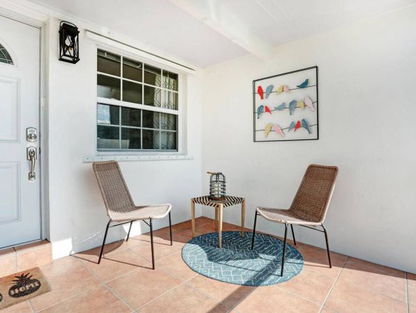 Naples Luxury 4-Bedroom Home with Pool in a Great Location