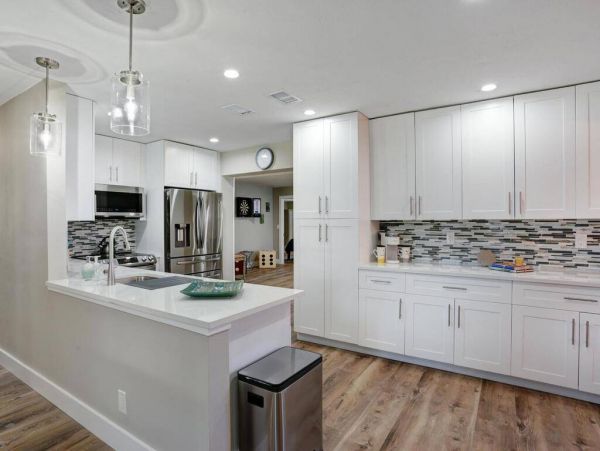 Naples Luxury 4-Bedroom Home with Pool in a Great Location