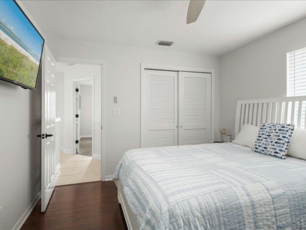 Comfortable Marco Island Home: Pool, Dock & Family-Friendly