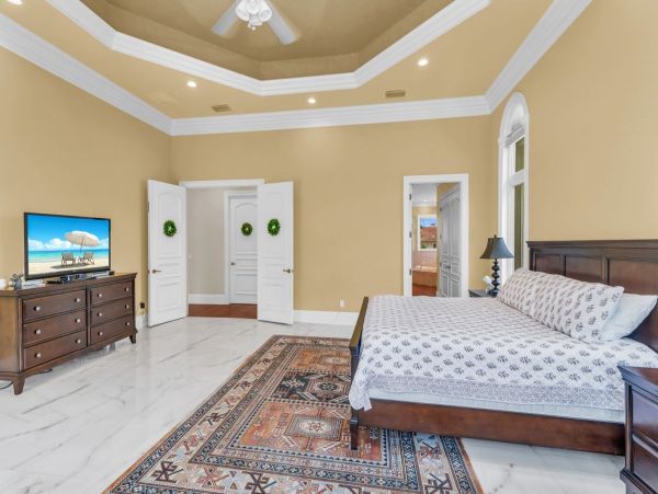 Three Bedroom Luxury Getaway in Marco Island