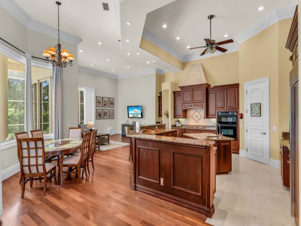 Three Bedroom Luxury Getaway in Marco Island
