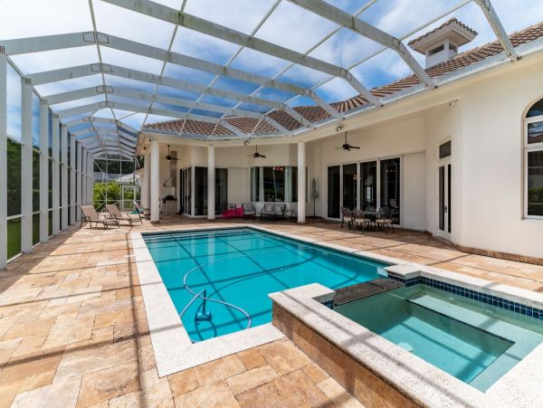 Three Bedroom Luxury Getaway in Marco Island