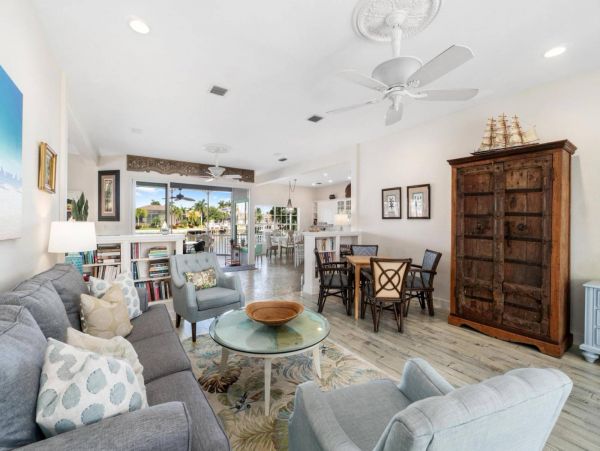 Unique and Relaxing Vacation Home with Private Pool in Marco Island