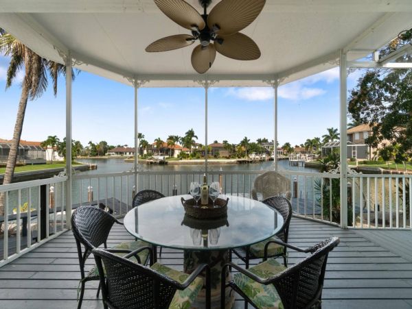 Unique and Relaxing Vacation Home with Private Pool in Marco Island