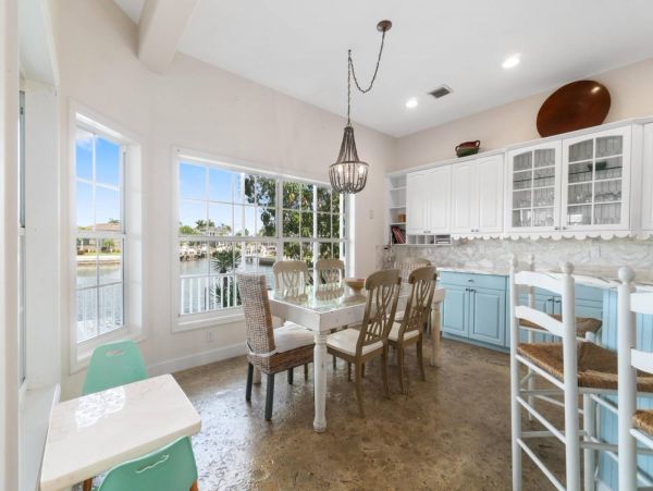 Unique and Relaxing Vacation Home with Private Pool in Marco Island