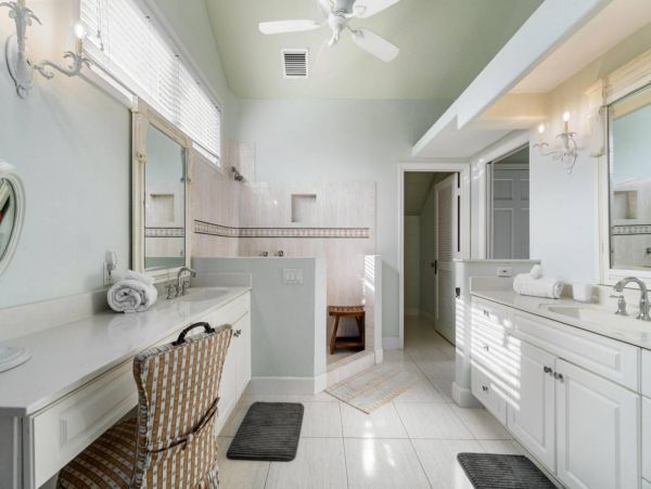 Unique and Relaxing Vacation Home with Private Pool in Marco Island