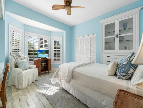 Unique and Relaxing Vacation Home with Private Pool in Marco Island