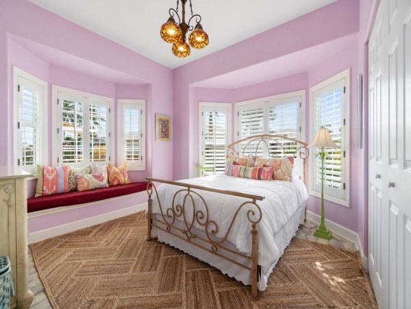 Unique and Relaxing Vacation Home with Private Pool in Marco Island
