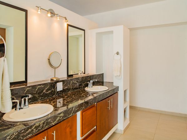 Los Cabos Three Bedroom Modern & Beautiful Vacation Home