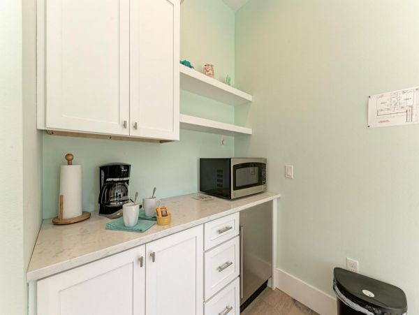 Anna Maria Five Bedroom Rental Two Blocks to the Beach