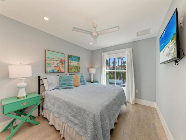 Anna Maria Five Bedroom Rental Two Blocks to the Beach