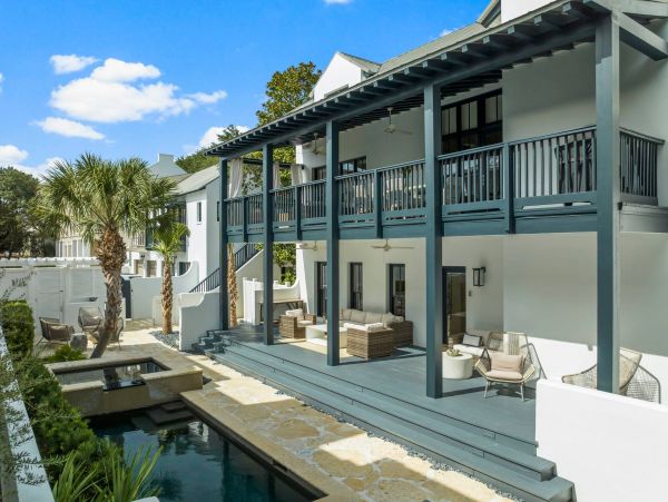 Exquisite Vacation Rental with 4 Bedrooms