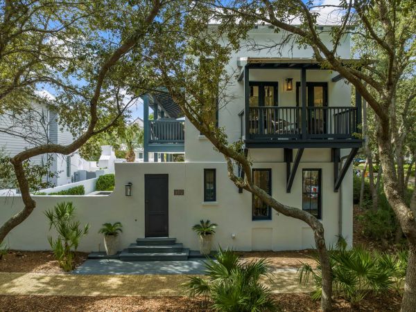 Exquisite Vacation Rental with 4 Bedrooms