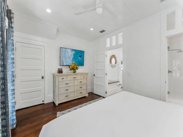 Exquisite Vacation Rental with 4 Bedrooms