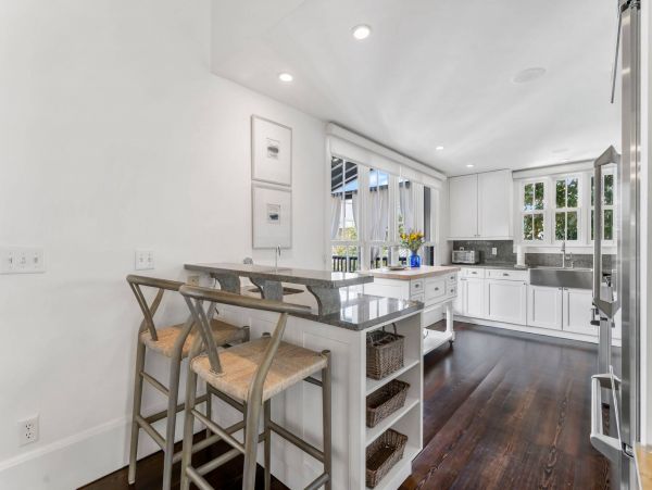 Exquisite Vacation Rental with 4 Bedrooms