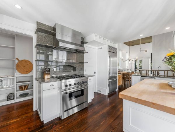 Exquisite Vacation Rental with 4 Bedrooms
