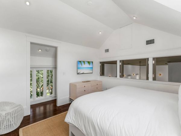 Exquisite Vacation Rental with 4 Bedrooms