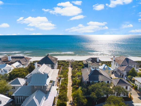 Exquisite Vacation Rental with 4 Bedrooms