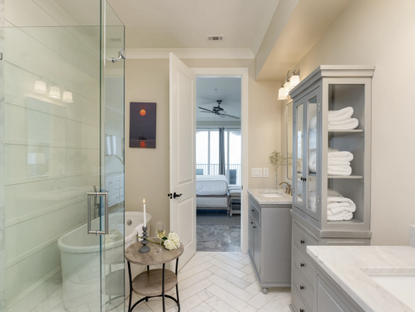 Hilton Head Luxury Family Home with Infinity Pool Steps to Beach Sleeps 24