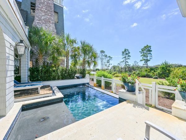 Santa Rosa Beach Villa: Heated Pool & Private Beach Access