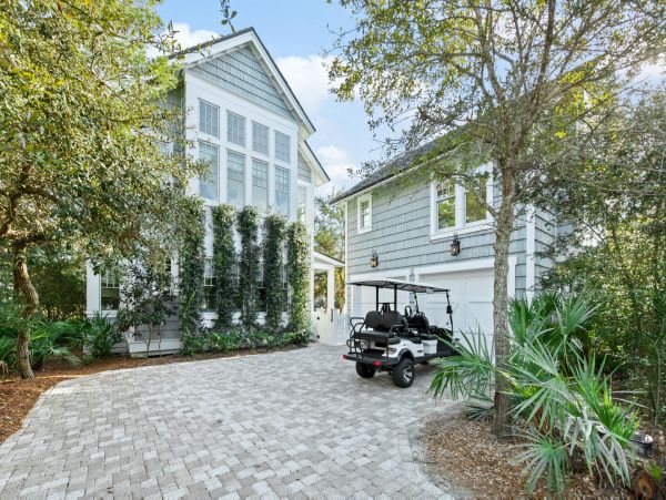 Beautiful Five Bedroom Pool Home with Private Deeded Beach Access