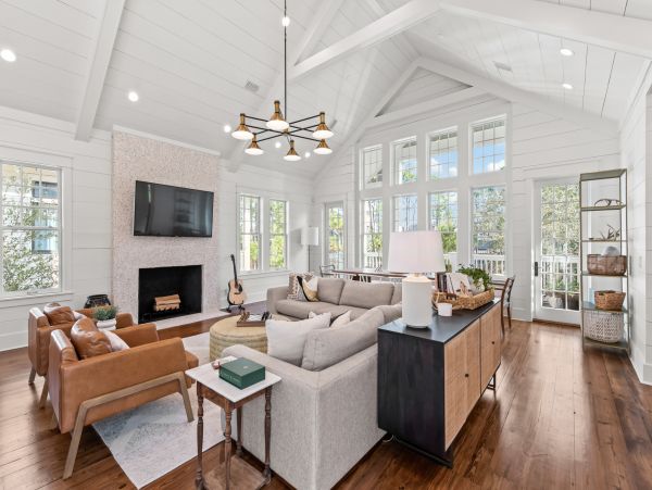 Beautiful Five Bedroom Pool Home with Private Deeded Beach Access