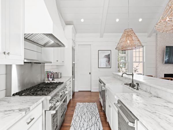 Beautiful Five Bedroom Pool Home with Private Deeded Beach Access