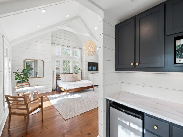 Beautiful Five Bedroom Pool Home with Private Deeded Beach Access