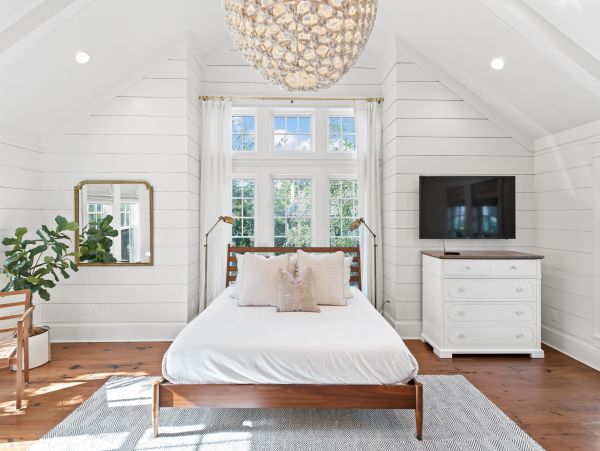 Beautiful Five Bedroom Pool Home with Private Deeded Beach Access