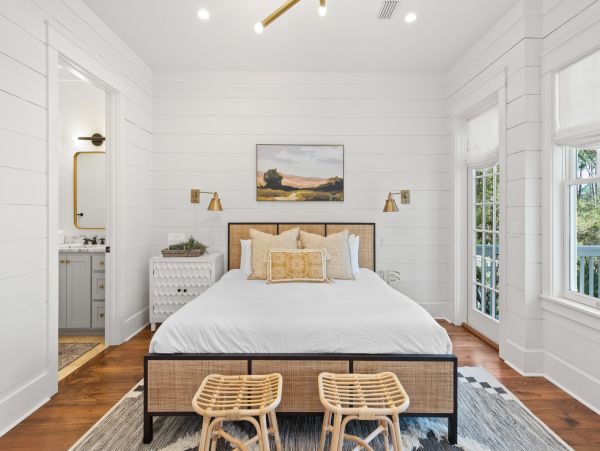 Beautiful Five Bedroom Pool Home with Private Deeded Beach Access
