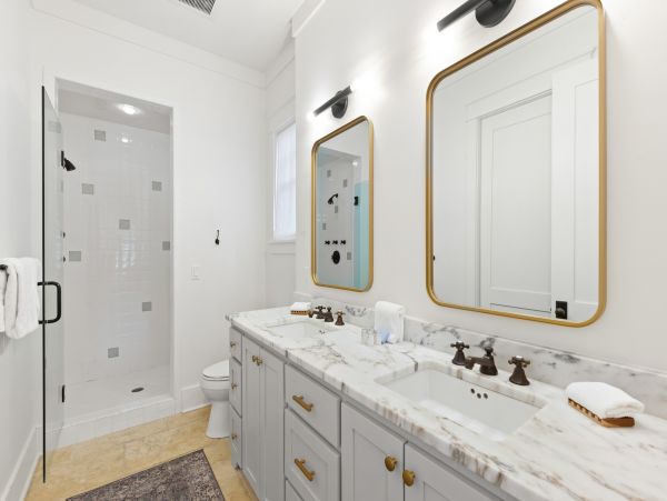 Beautiful Five Bedroom Pool Home with Private Deeded Beach Access