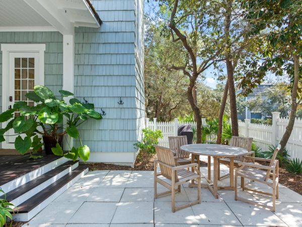 Beautiful Five Bedroom Pool Home with Private Deeded Beach Access