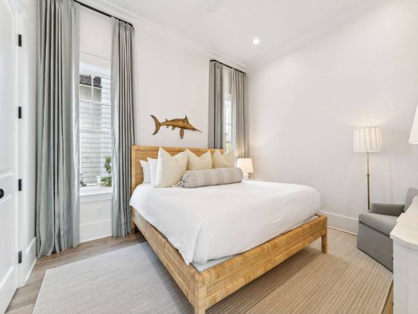 WaterSound 5 Bedroom Vacation Home - Relaxing Coastal Escape