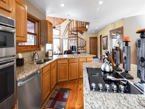 Breckenridge Cozy Three Bedroom Vacation Rental