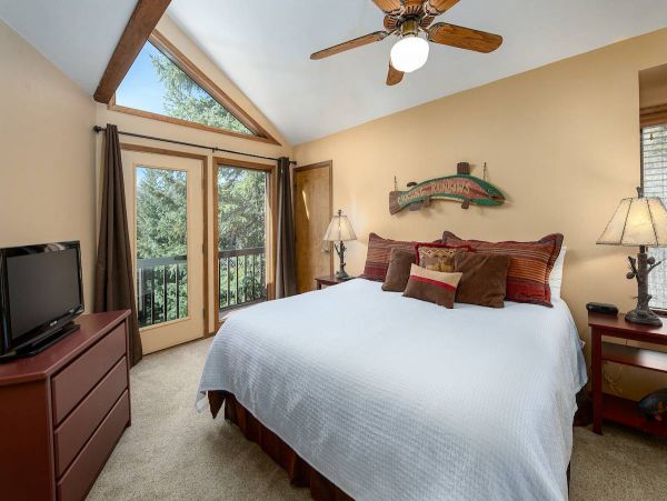 Breckenridge Cozy Three Bedroom Vacation Rental