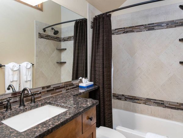 Breckenridge Cozy Three Bedroom Vacation Rental